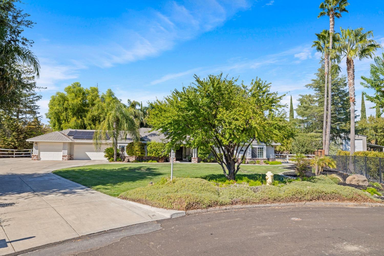 Detail Gallery Image 4 of 74 For 27331 S Erb Ct, Tracy,  CA 95304 - 5 Beds | 3/1 Baths