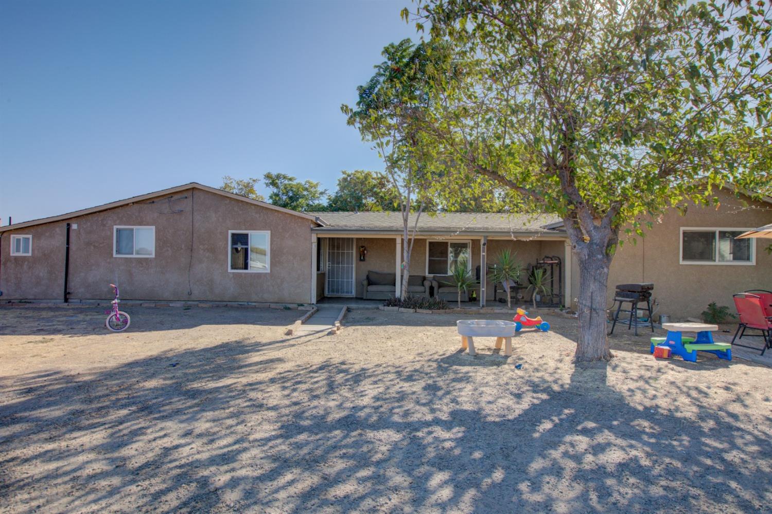 Detail Gallery Image 3 of 43 For 1389 E Gerard Ave, Merced,  CA 95341 - 4 Beds | 2 Baths