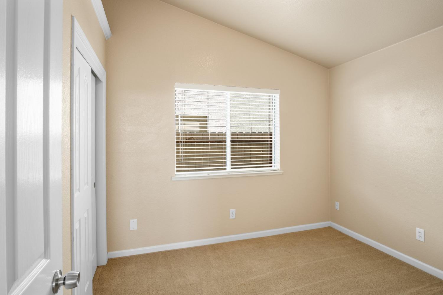 Detail Gallery Image 21 of 32 For 932 Chris Ln, Turlock,  CA 95380 - 4 Beds | 2 Baths