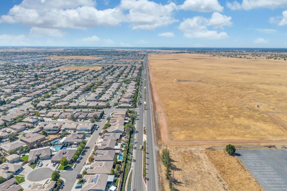 Detail Gallery Image 61 of 72 For 3863 Ivan Way, Rancho Cordova,  CA 95742 - 3 Beds | 2/1 Baths