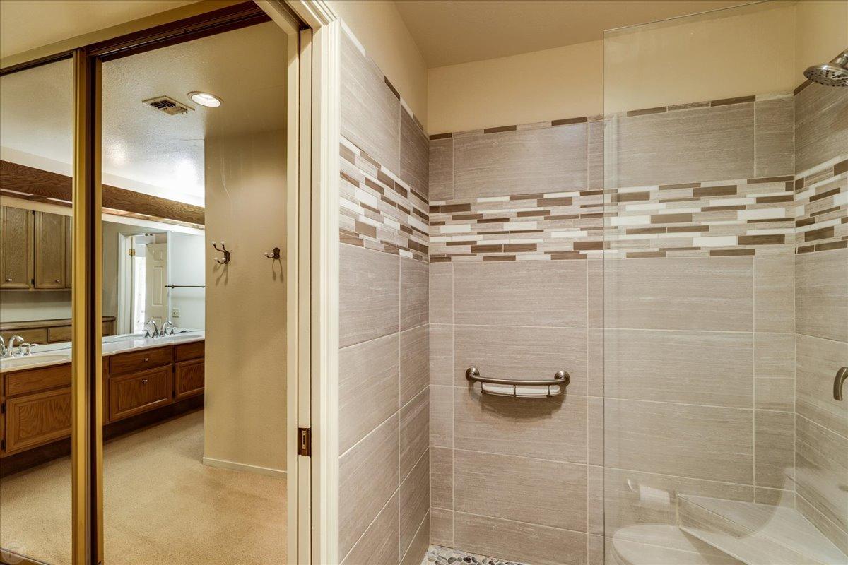 Detail Gallery Image 31 of 65 For 250 W Rumble Rd #D,  Modesto,  CA 95350 - 3 Beds | 2 Baths