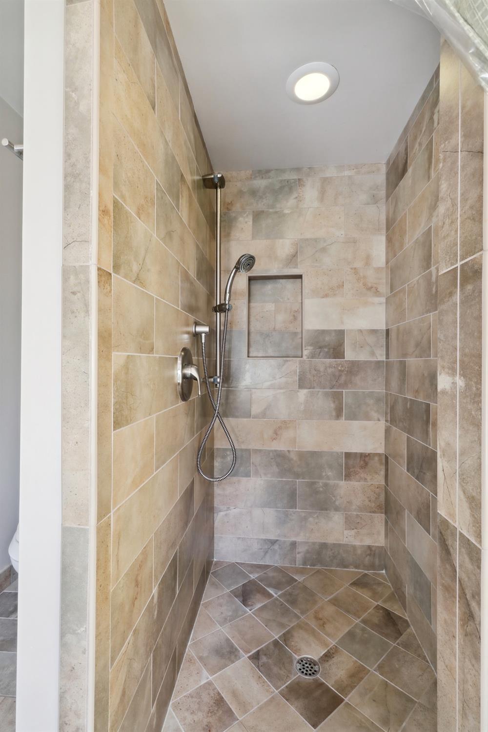 Detail Gallery Image 38 of 64 For 2861 Calle Vista Way, Sacramento,  CA 95821 - 2 Beds | 2/1 Baths