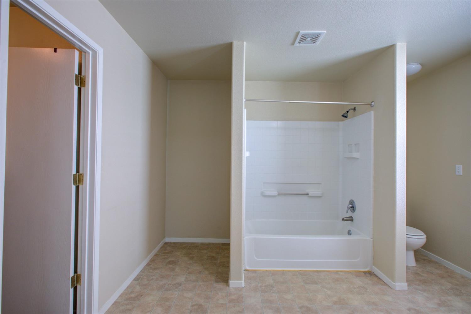 Detail Gallery Image 35 of 51 For 3751 Morning Glory Ave, Merced,  CA 95348 - 3 Beds | 2/1 Baths