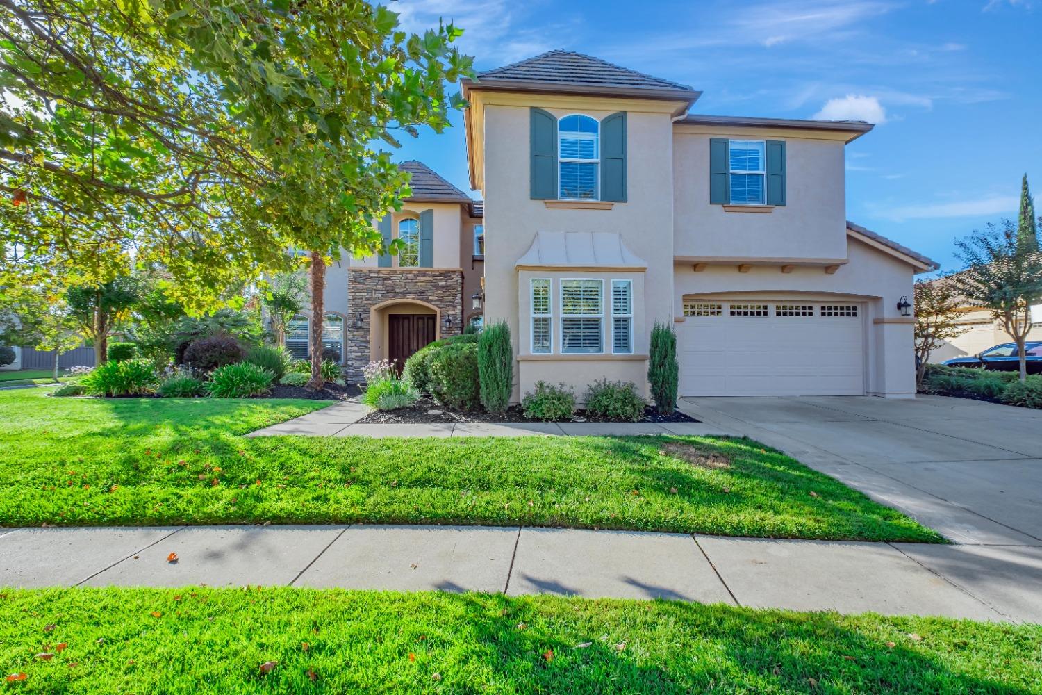 Detail Gallery Image 3 of 74 For 9370 Eagle Springs Pl, Roseville,  CA 95747 - 6 Beds | 4 Baths