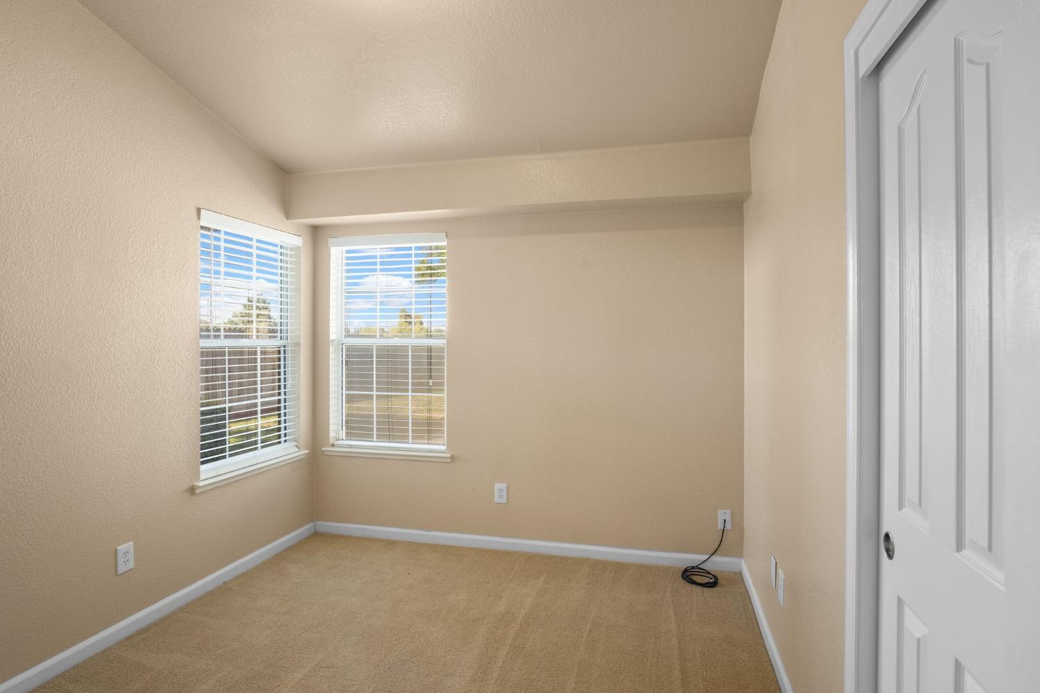 Detail Gallery Image 17 of 32 For 932 Chris Ln, Turlock,  CA 95380 - 4 Beds | 2 Baths