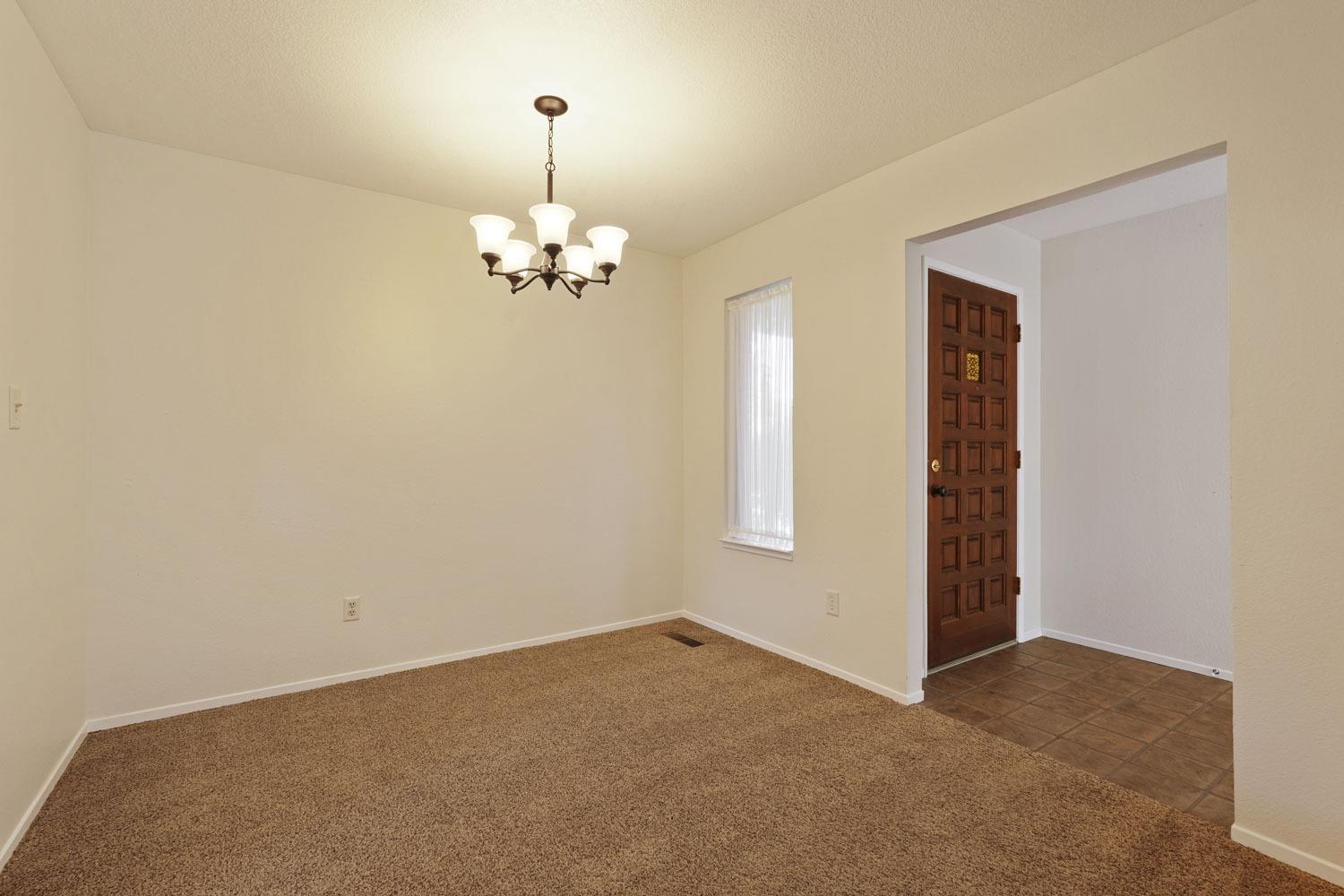 Detail Gallery Image 11 of 25 For 315 Rainier Dr, Lodi,  CA 95242 - 3 Beds | 2 Baths