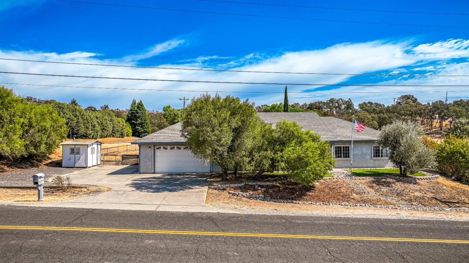 Detail Gallery Image 1 of 78 For 2405 Berkesey Dr, Valley Springs,  CA 95252 - 3 Beds | 2 Baths