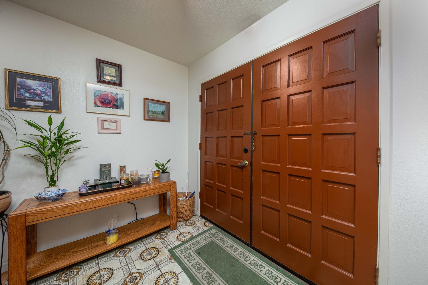 Detail Gallery Image 8 of 36 For 2714 Lucile Ave, Stockton,  CA 95209 - 3 Beds | 2 Baths