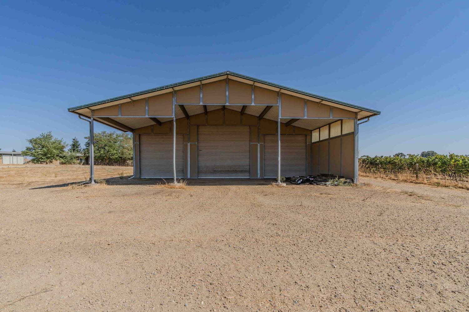 Detail Gallery Image 32 of 96 For 16750 Clements Rd, Lodi,  CA 95240 - 3 Beds | 3/1 Baths