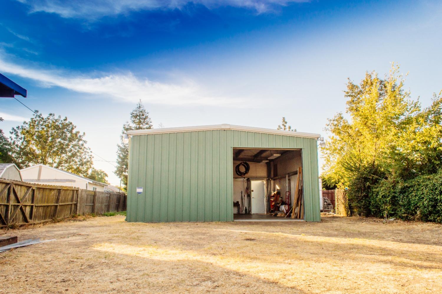 Detail Gallery Image 2 of 30 For 2244 Totten Ave, Stockton,  CA 95205 - 2 Beds | 1 Baths