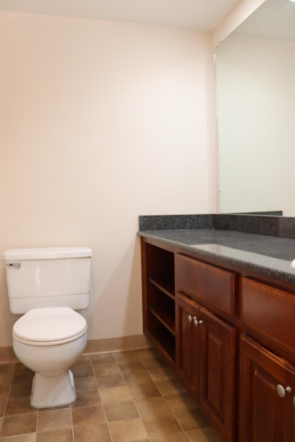 Detail Gallery Image 17 of 29 For 1240 W Roseburg Ave #B,  Modesto,  CA 95350 - 2 Beds | 2/1 Baths