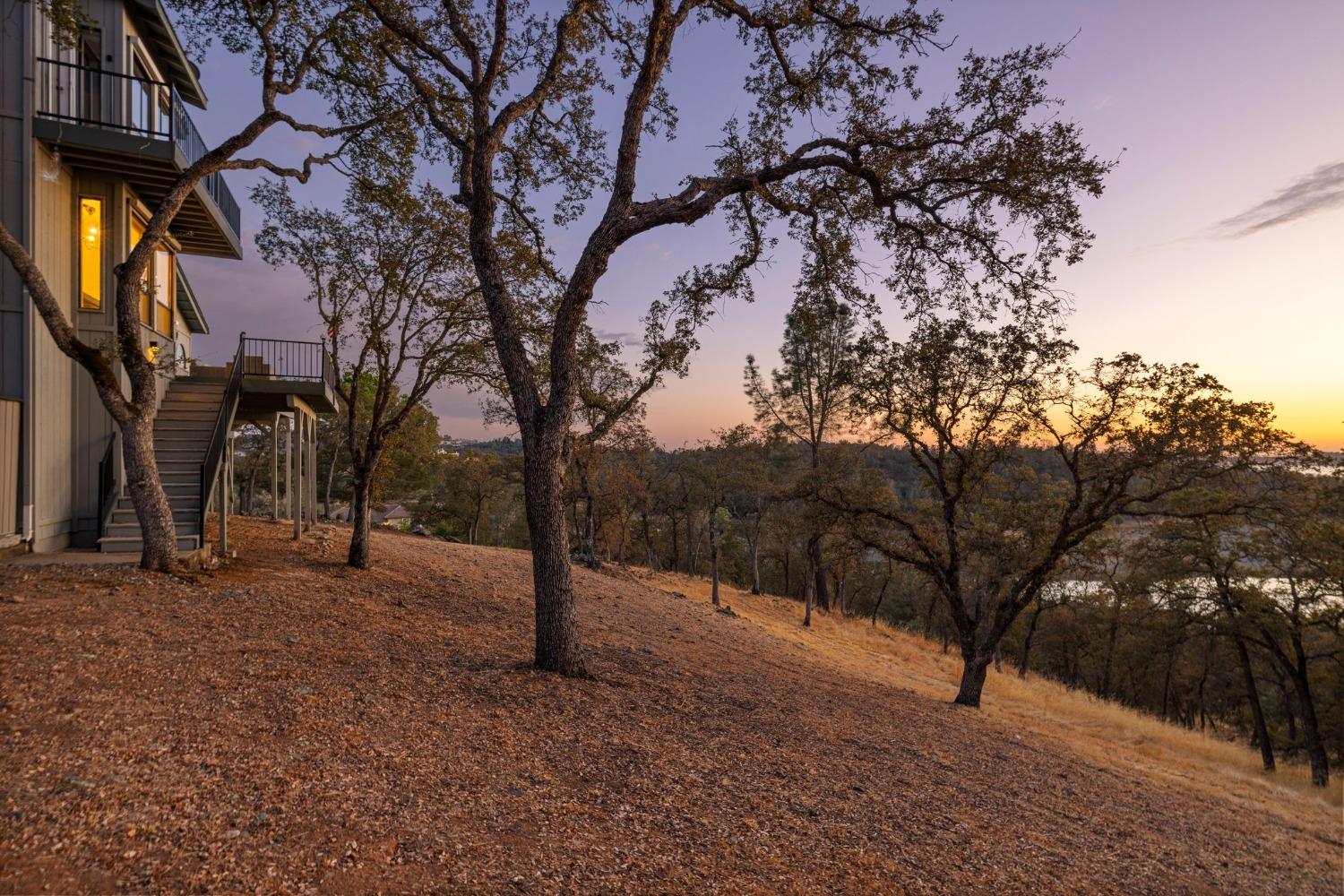 Detail Gallery Image 10 of 63 For 1921 Vista Mar Dr, El Dorado Hills,  CA 95762 - 4 Beds | 3 Baths