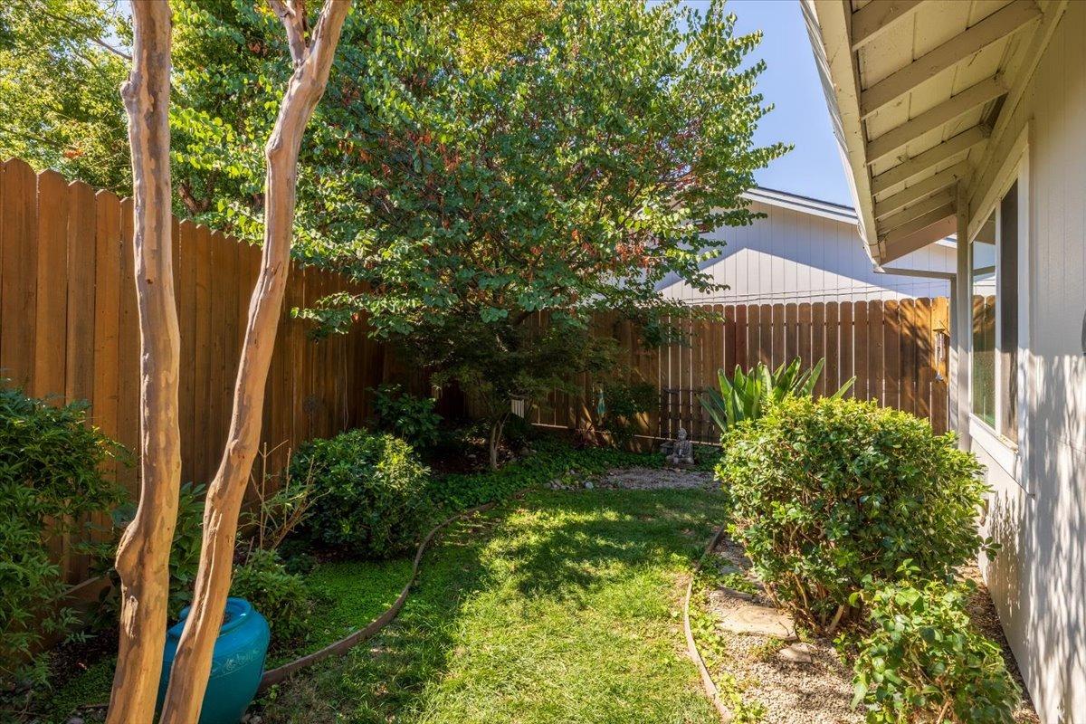 Detail Gallery Image 21 of 24 For 7603 Kavooras Dr, Sacramento,  CA 95831 - 2 Beds | 1 Baths