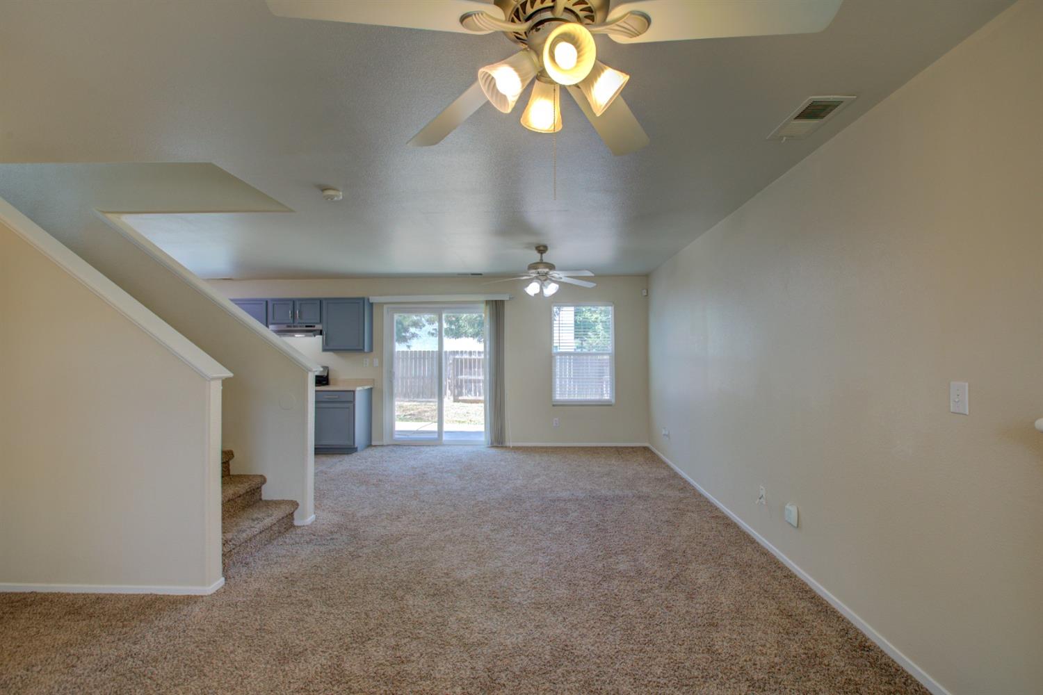 Detail Gallery Image 5 of 51 For 3751 Morning Glory Ave, Merced,  CA 95348 - 3 Beds | 2/1 Baths