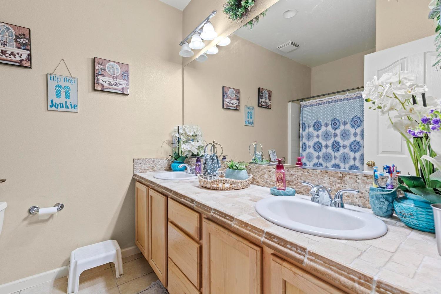 Detail Gallery Image 24 of 35 For 1715 Shoreline Dr, Linda,  CA 95901 - 3 Beds | 2 Baths