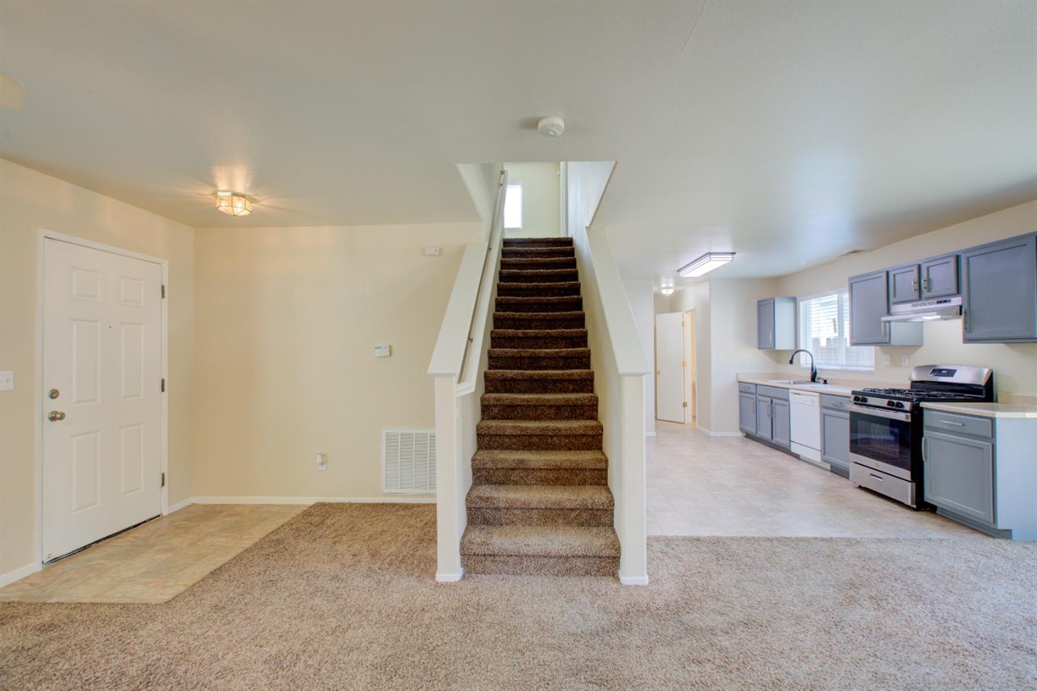 Detail Gallery Image 10 of 51 For 3751 Morning Glory Ave, Merced,  CA 95348 - 3 Beds | 2/1 Baths