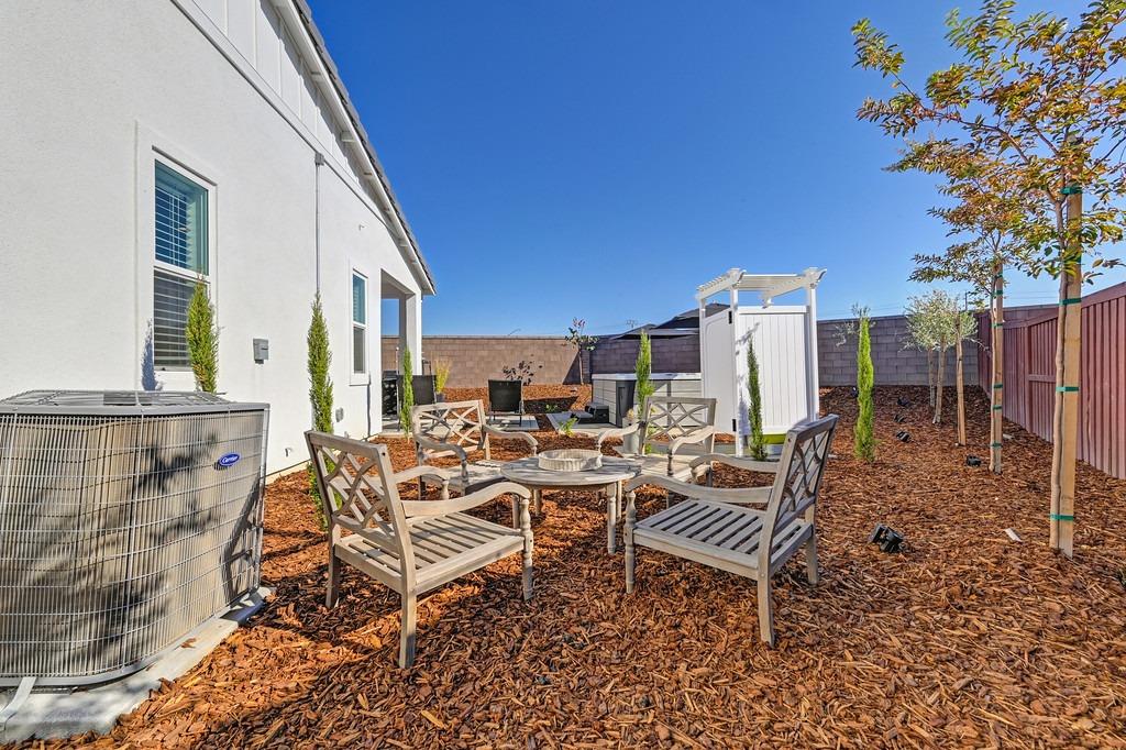 Detail Gallery Image 31 of 35 For 4303 Eagle View Way, Folsom,  CA 95630 - 2 Beds | 2 Baths