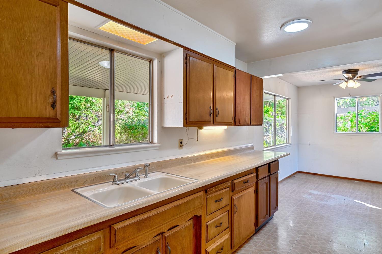 Detail Gallery Image 15 of 68 For 3508 Braden Ln, Camino,  CA 95709 - 3 Beds | 2 Baths