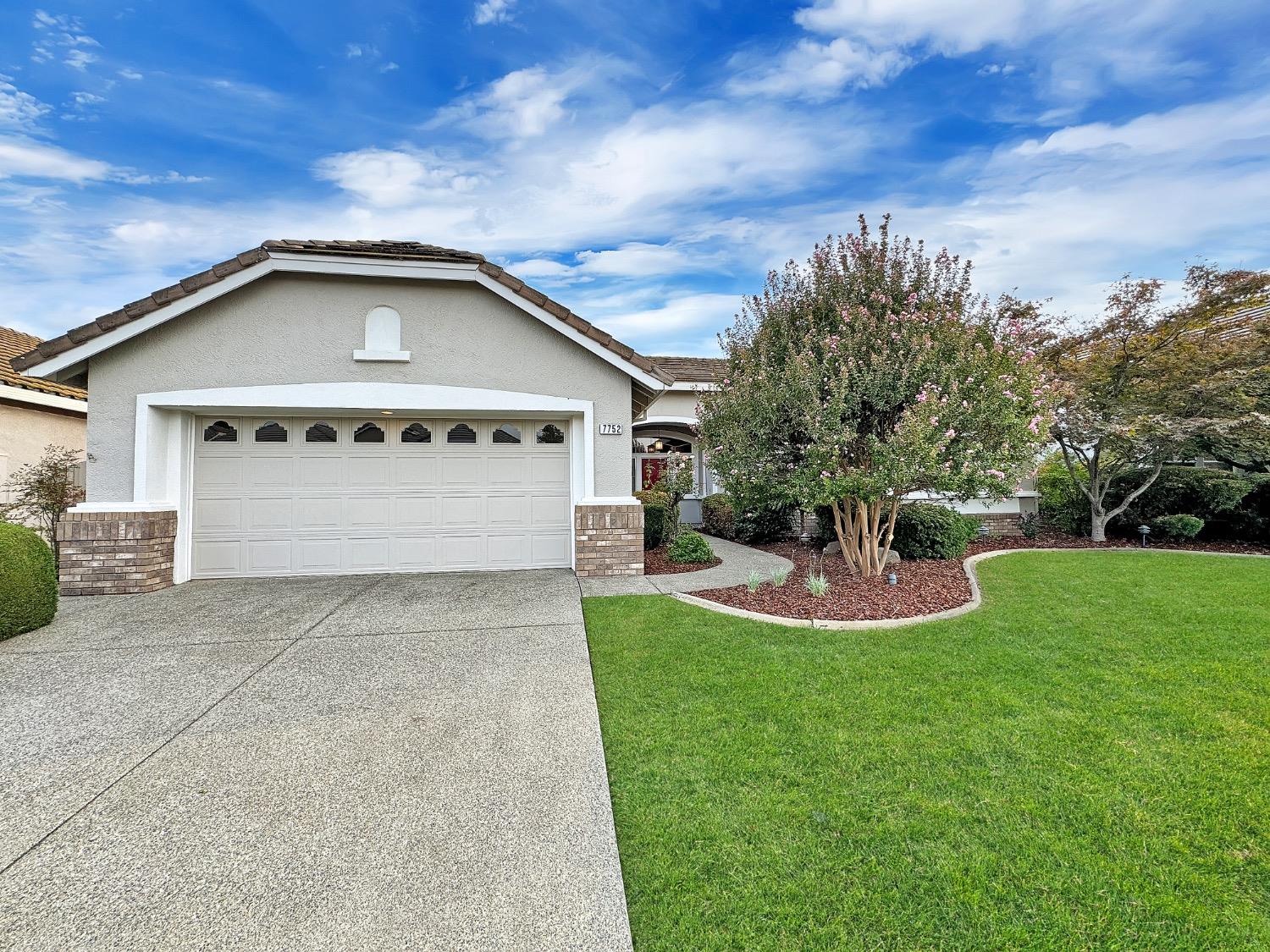 Detail Gallery Image 8 of 51 For 7752 Rosestone Ln, Roseville,  CA 95747 - 2 Beds | 2 Baths