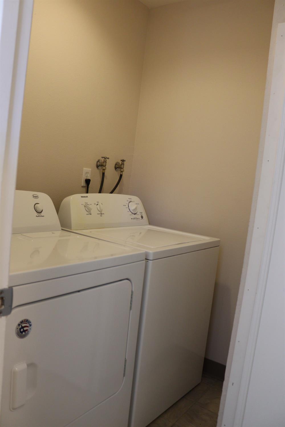 Detail Gallery Image 28 of 29 For 1240 W Roseburg Ave #B,  Modesto,  CA 95350 - 2 Beds | 2/1 Baths