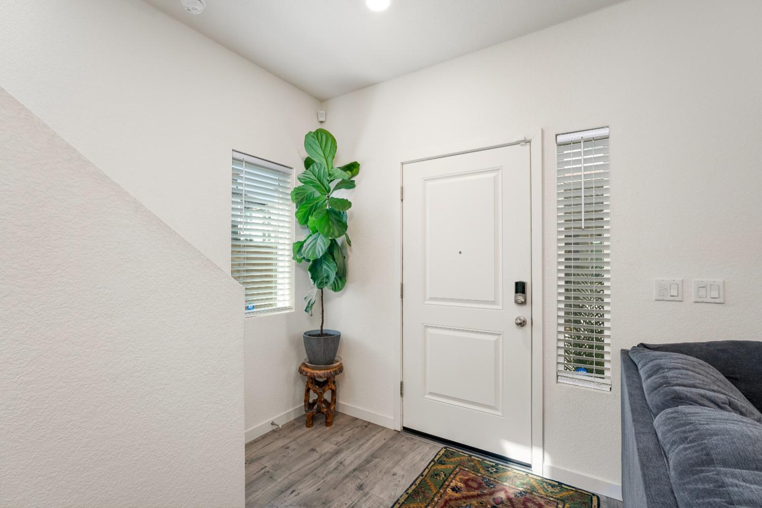 Detail Gallery Image 9 of 61 For 5185 Cumberland Dr, Roseville,  CA 95747 - 3 Beds | 2 Baths