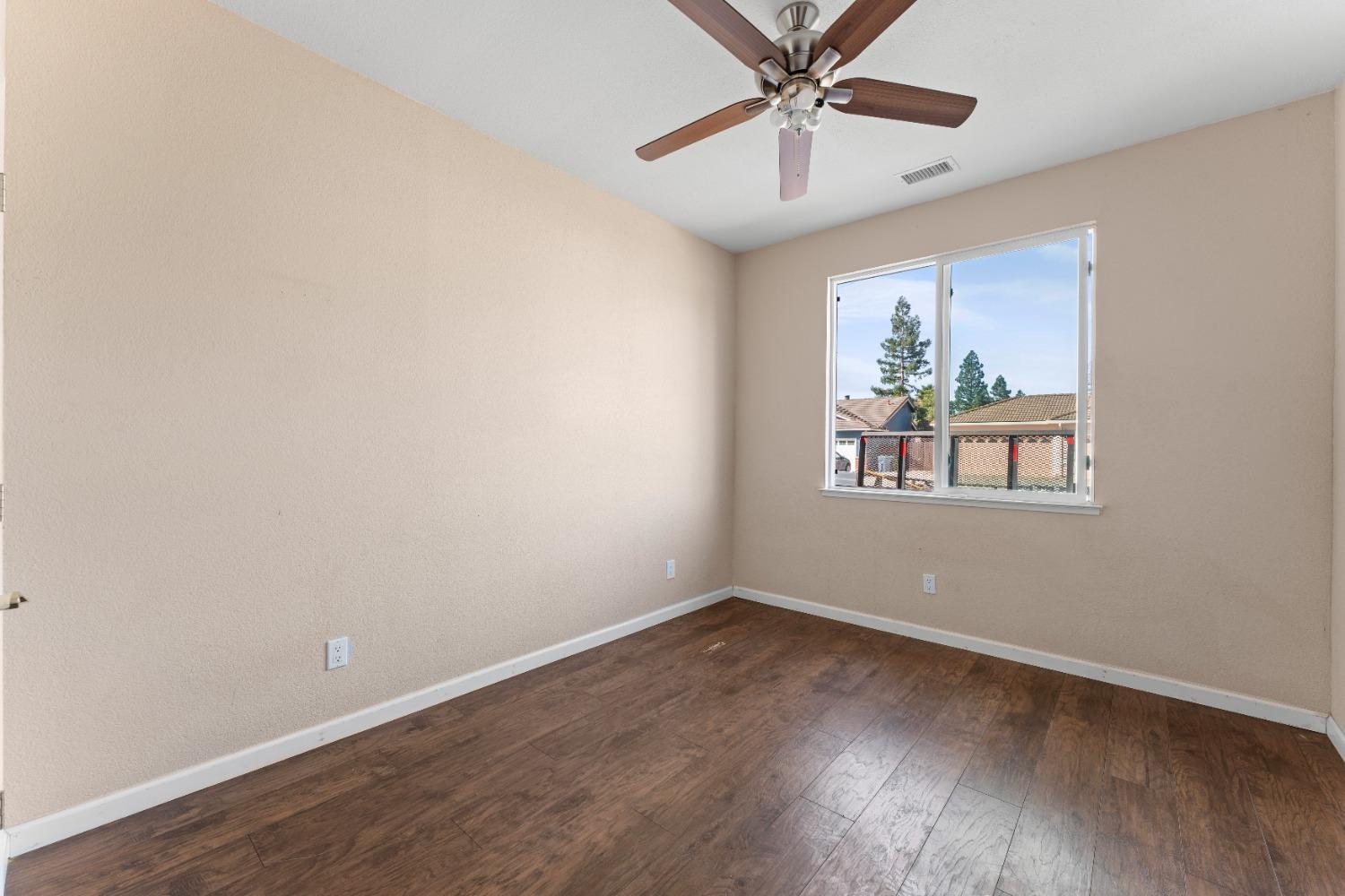 Detail Gallery Image 24 of 39 For 693 Arnett Ct, Galt,  CA 95632 - 4 Beds | 2 Baths