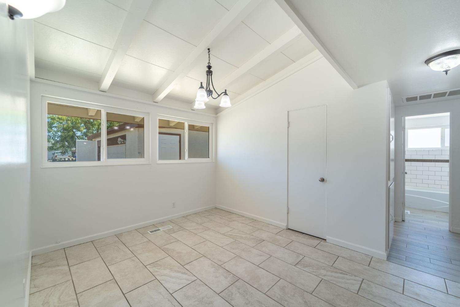 Detail Gallery Image 12 of 19 For 2157 1st St, Atwater,  CA 95301 - 3 Beds | 2 Baths