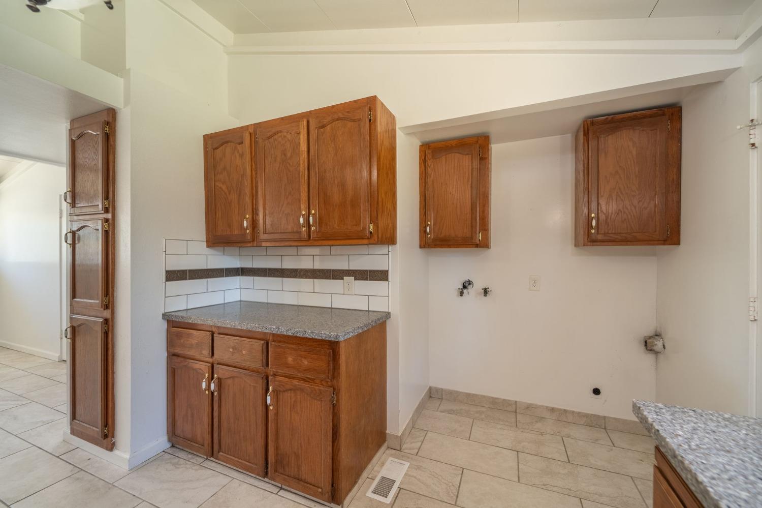 Detail Gallery Image 15 of 19 For 2157 1st St, Atwater,  CA 95301 - 3 Beds | 2 Baths