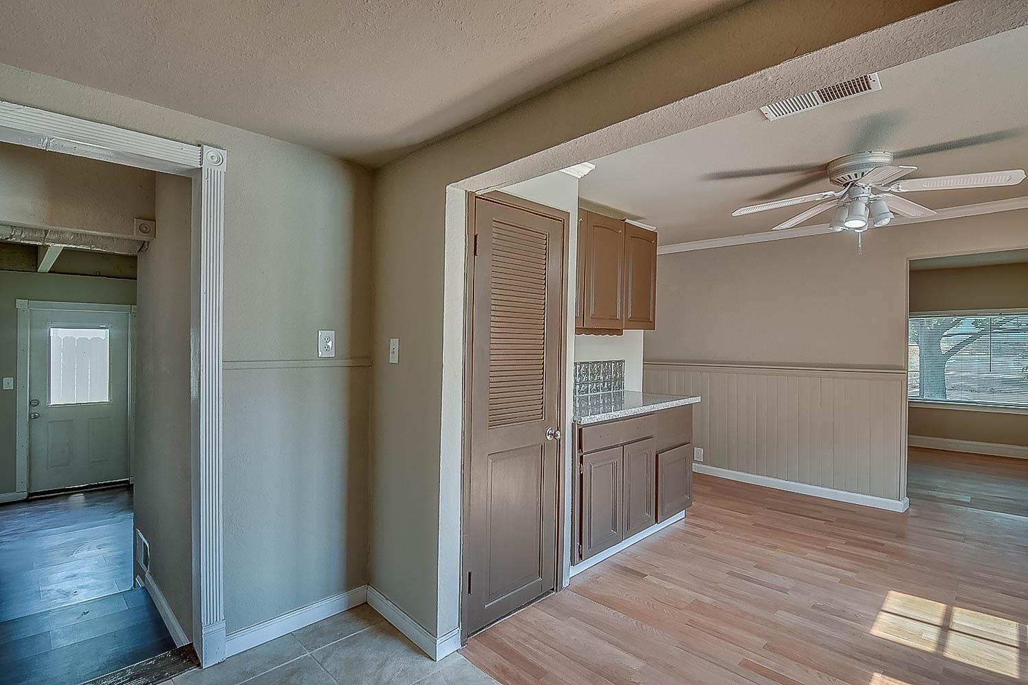 Detail Gallery Image 7 of 17 For 2411 W Fremont St, Stockton,  CA 95203 - 4 Beds | 2 Baths