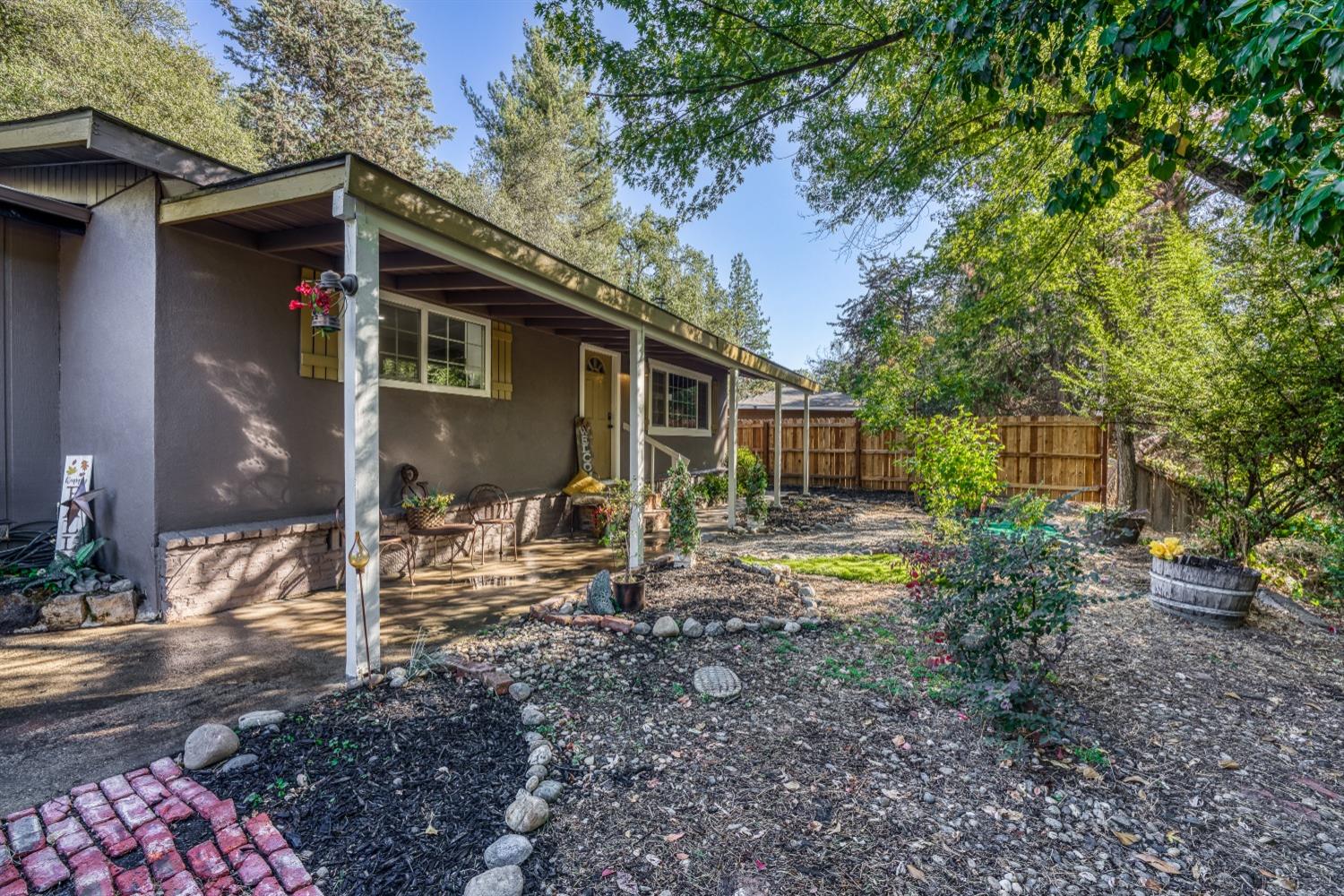 Detail Gallery Image 4 of 41 For 2809 Jaymar St, Placerville,  CA 95667 - 3 Beds | 2 Baths