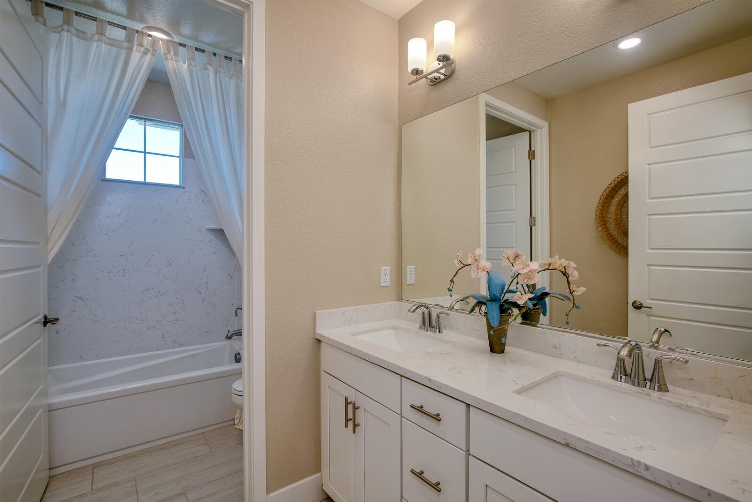 Detail Gallery Image 37 of 48 For 981 Merrill Ct, El Dorado Hills,  CA 95762 - 5 Beds | 4/1 Baths