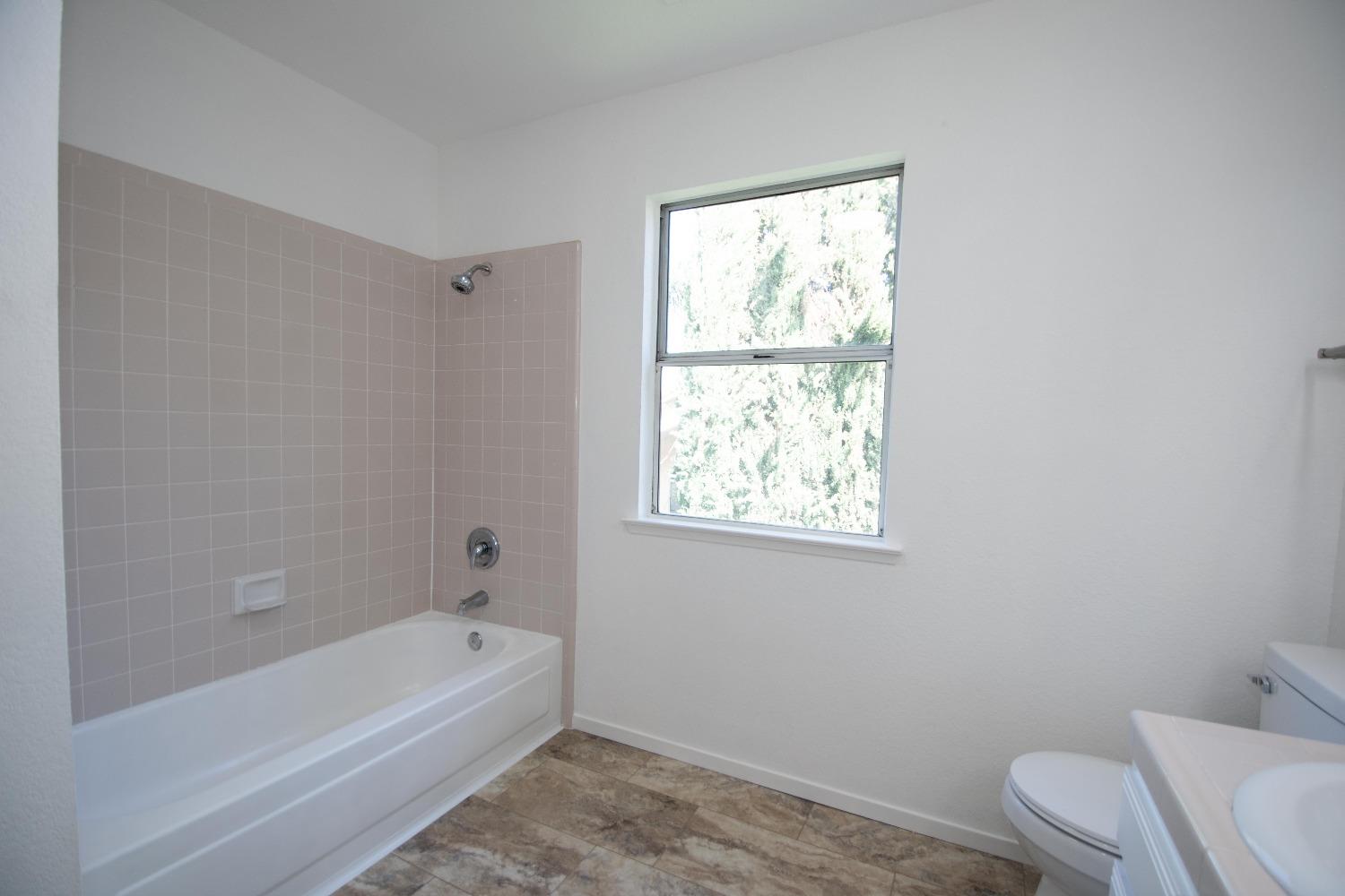 Detail Gallery Image 36 of 47 For 2205 Tammi Ct, Tracy,  CA 95377 - 4 Beds | 2/1 Baths