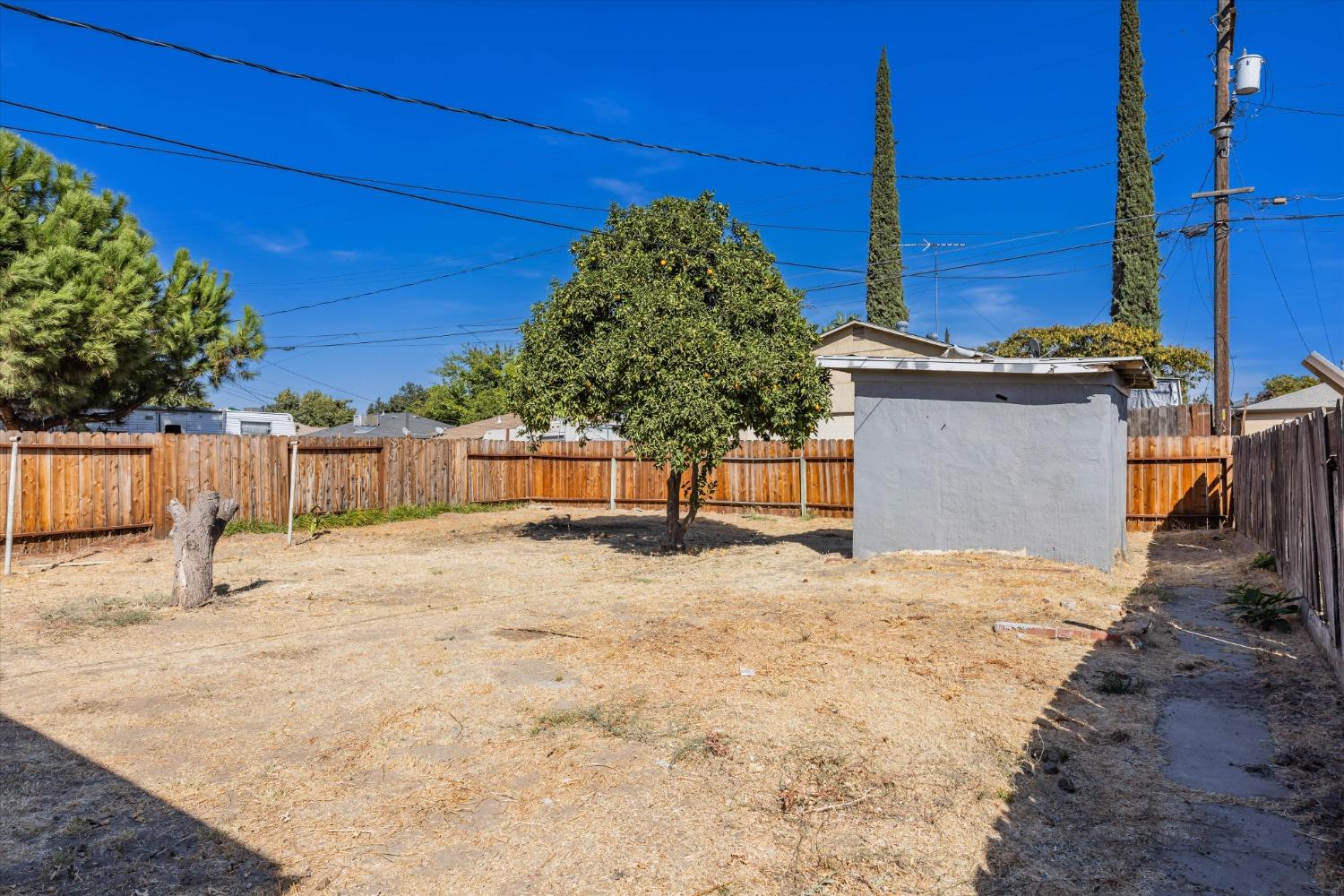 Detail Gallery Image 32 of 37 For 2704 Sparks Way, Modesto,  CA 95350 - 3 Beds | 2 Baths