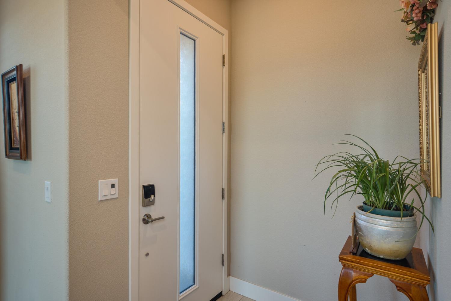 Detail Gallery Image 13 of 48 For 981 Merrill Ct, El Dorado Hills,  CA 95762 - 5 Beds | 4/1 Baths