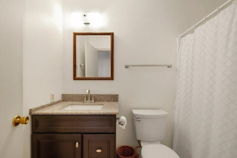 Detail Gallery Image 11 of 14 For 208 Mary St, Auburn,  CA 95603 - 3 Beds | 1/1 Baths