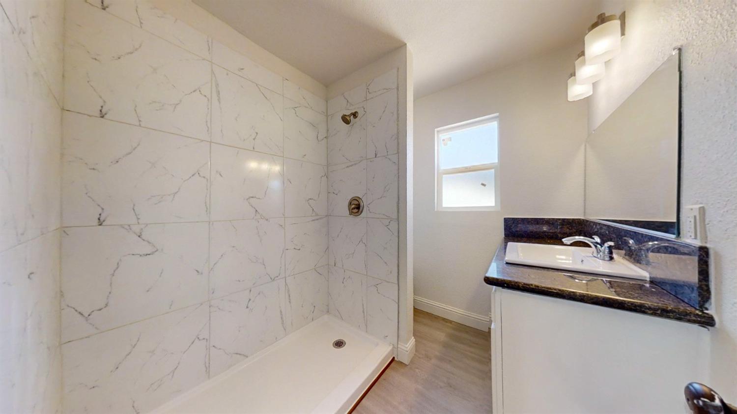 Detail Gallery Image 11 of 66 For 3909 Jasmine St., Sacramento,  CA 95838 - 5 Beds | 2 Baths