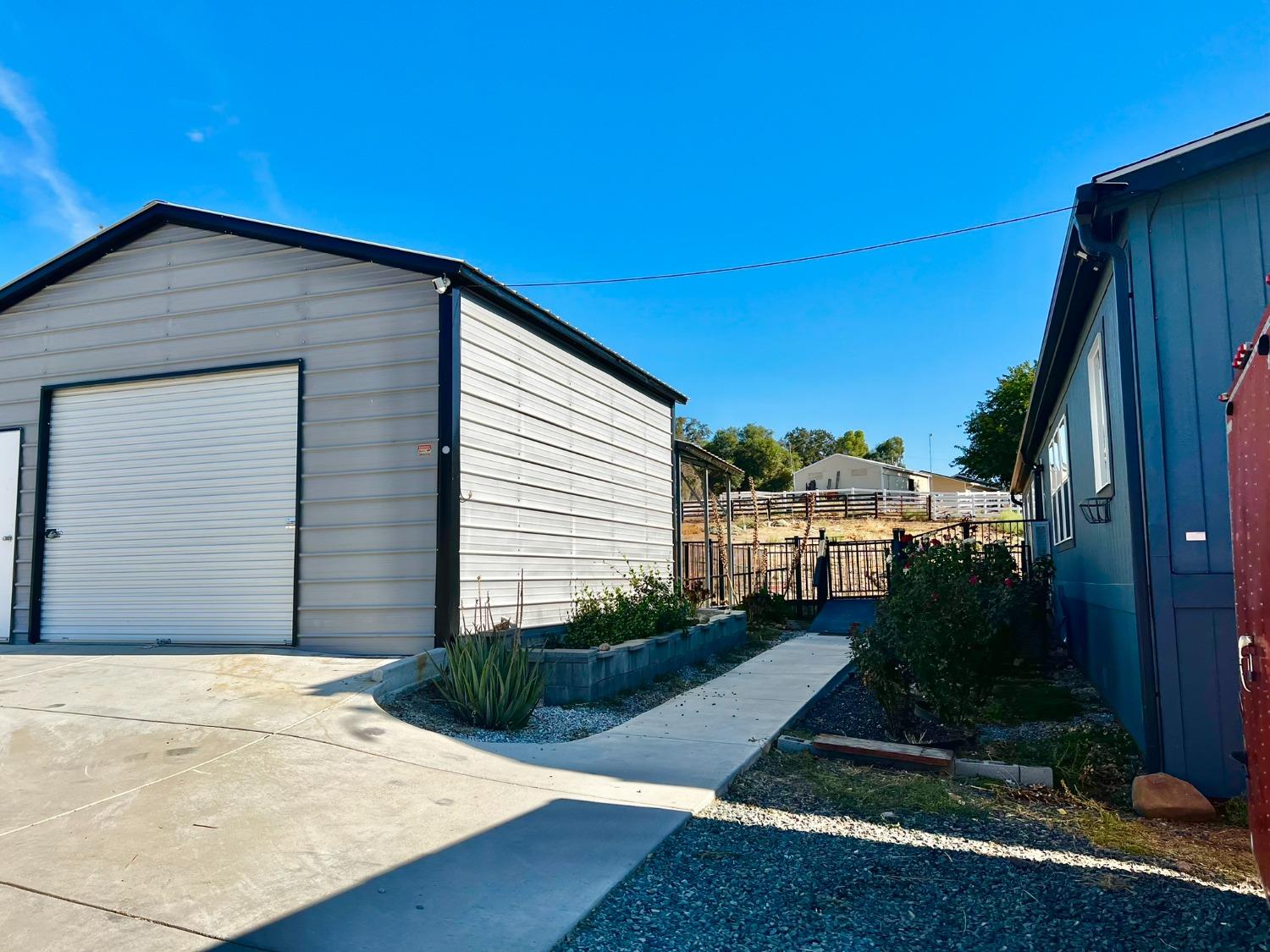 Detail Gallery Image 3 of 55 For 3814 Berkesey Ln, Valley Springs,  CA 95252 - 4 Beds | 2 Baths