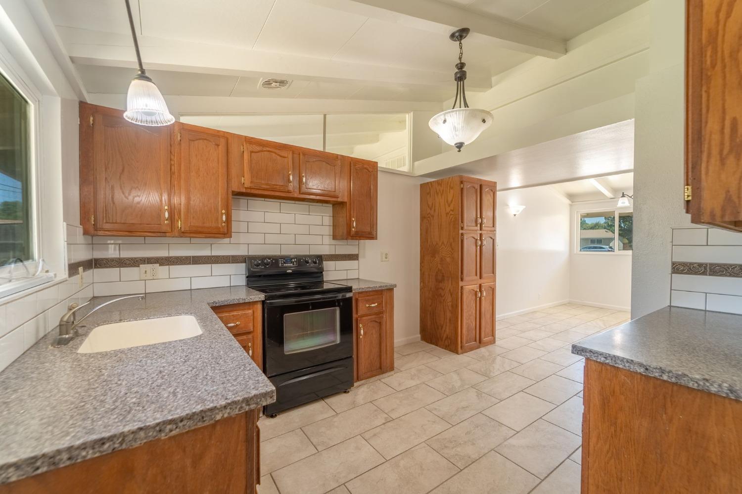 Detail Gallery Image 16 of 19 For 2157 1st St, Atwater,  CA 95301 - 3 Beds | 2 Baths