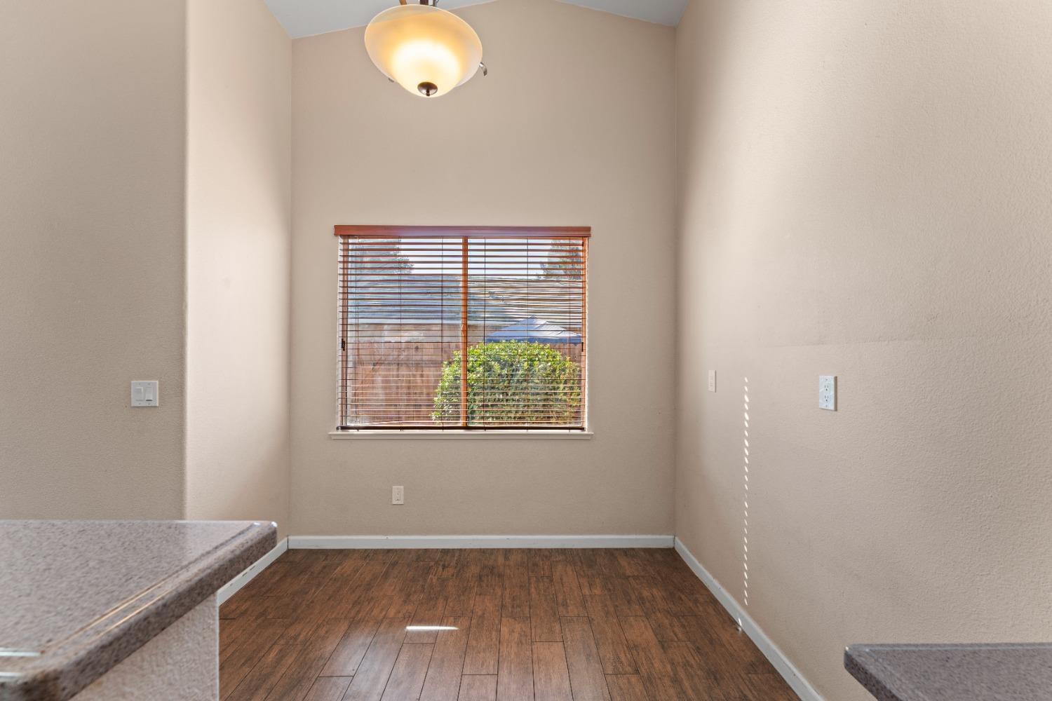 Detail Gallery Image 35 of 39 For 693 Arnett Ct, Galt,  CA 95632 - 4 Beds | 2 Baths