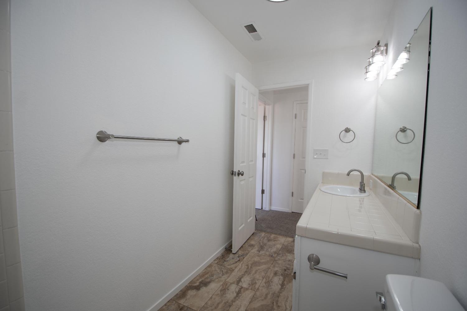 Detail Gallery Image 42 of 47 For 2205 Tammi Ct, Tracy,  CA 95377 - 4 Beds | 2/1 Baths