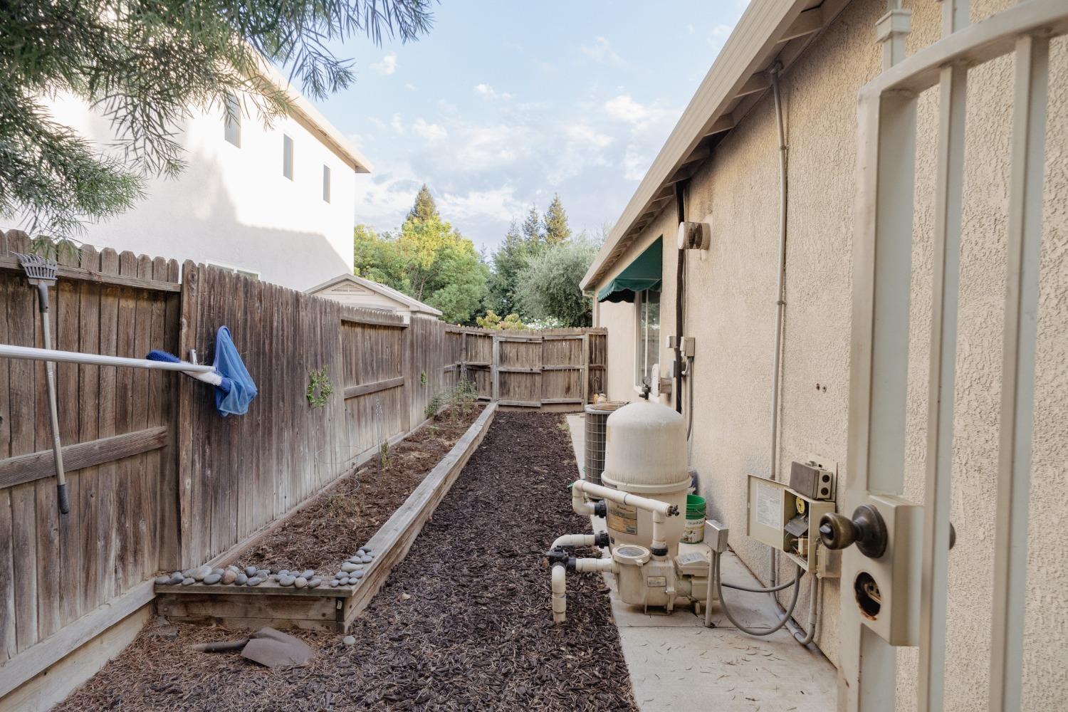 Detail Gallery Image 43 of 54 For 9150 Hunters Creek Way, Chowchilla,  CA 93610 - 4 Beds | 2 Baths