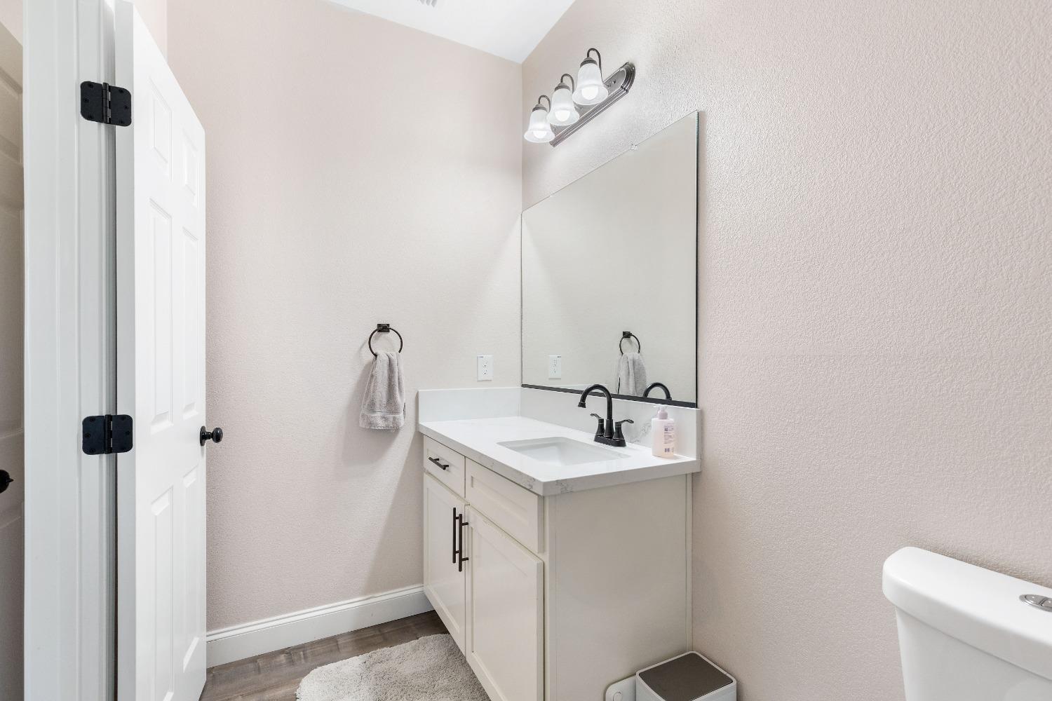 Detail Gallery Image 19 of 31 For 4589 Meadow Way, Olivehurst,  CA 95961 - 4 Beds | 2 Baths