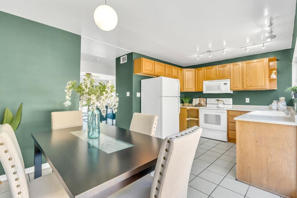 Detail Gallery Image 12 of 38 For 2345 Paloma Ct #1,  Pinole,  CA 94564 - 3 Beds | 2 Baths