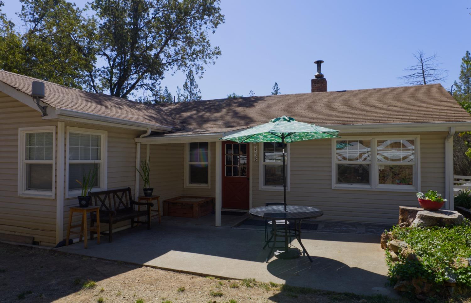 Detail Gallery Image 5 of 39 For 3536 Mining Brook Rd, Placerville,  CA 95667 - 3 Beds | 3 Baths