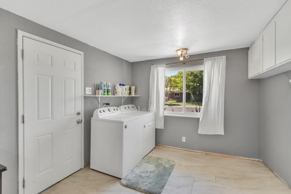 Detail Gallery Image 22 of 28 For 3237 Mayfair Dr, Sacramento,  CA 95864 - 2 Beds | 1 Baths