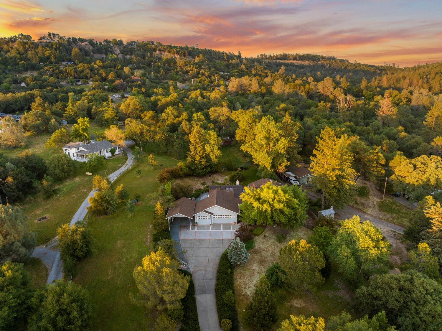 Detail Gallery Image 43 of 52 For 3785 Coon Hollow Rd, Placerville,  CA 95667 - 4 Beds | 3 Baths