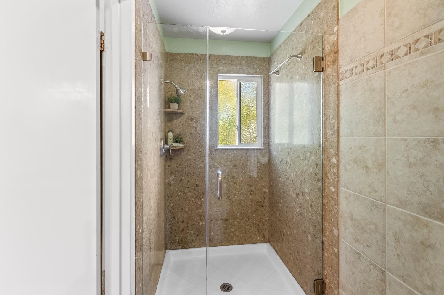 Detail Gallery Image 38 of 57 For 7346 Flowerwood, Sacramento,  CA 95831 - 3 Beds | 2/1 Baths