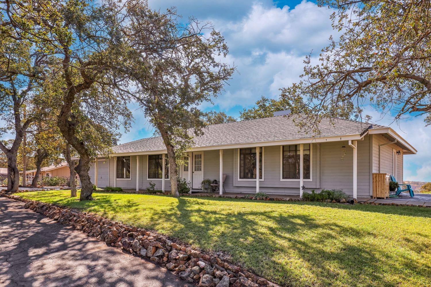 Detail Gallery Image 6 of 70 For 8370 Hautly Ln, Valley Springs,  CA 95252 - 3 Beds | 2 Baths