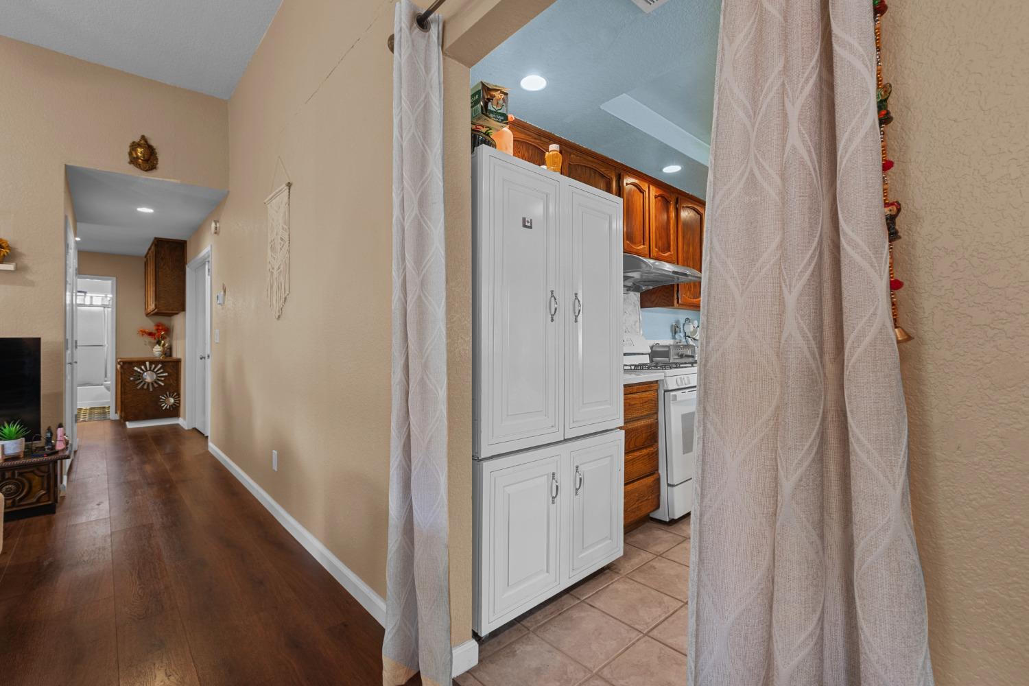 Detail Gallery Image 22 of 33 For 9241 Harrogate Way, Elk Grove,  CA 95758 - 3 Beds | 2 Baths