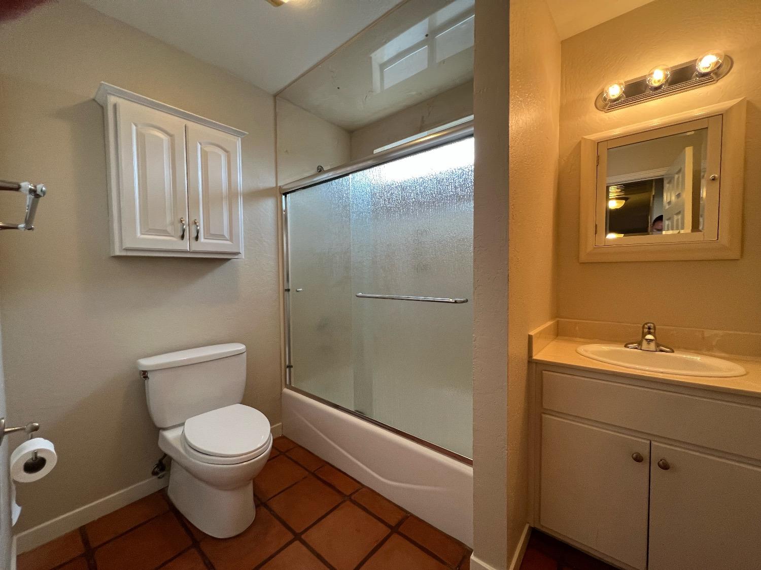 Detail Gallery Image 9 of 15 For 2640 Otter Ct, Cool,  CA 95614 - 3 Beds | 2 Baths